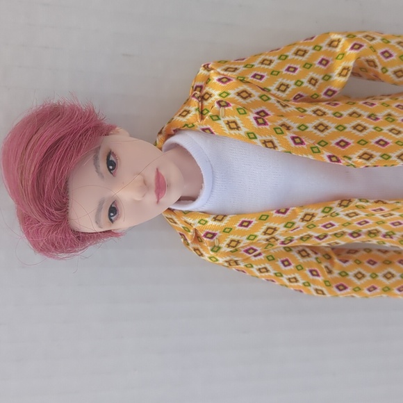 Barbie Jungkook doll 2019 - Picture 2 of 8